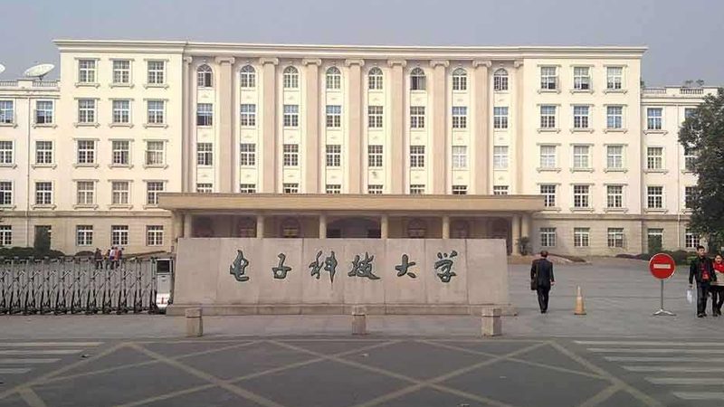 连接器代理加盟：揭秘利润空间背后的关键要素