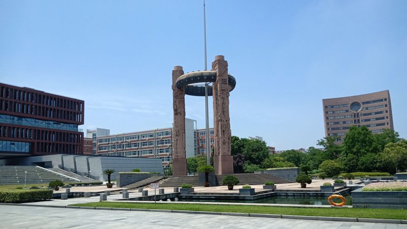 尺寸选择：握持舒适度与携带便捷性